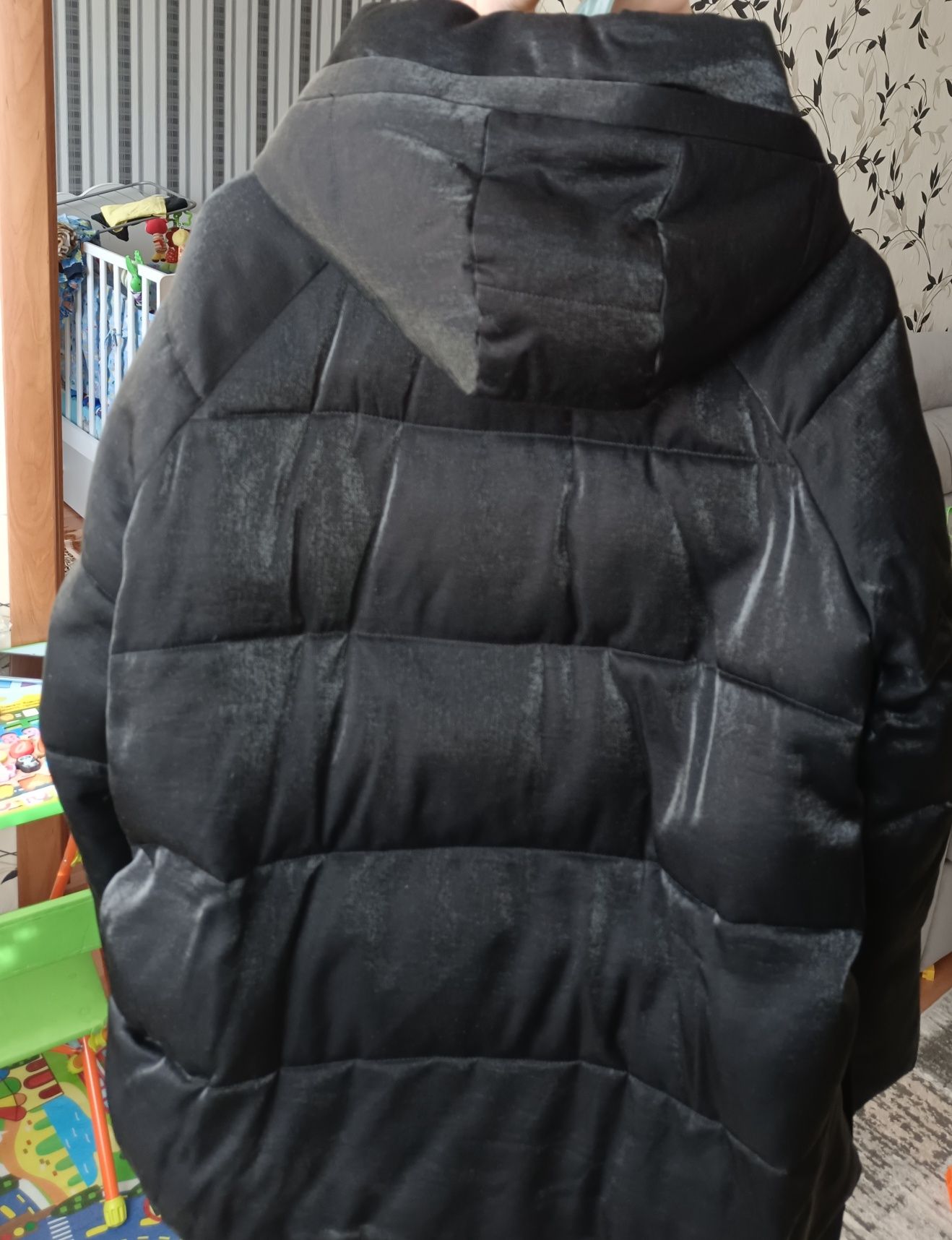 Продам женскую куртку