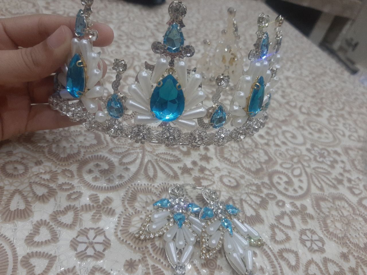 Diadema karonalar