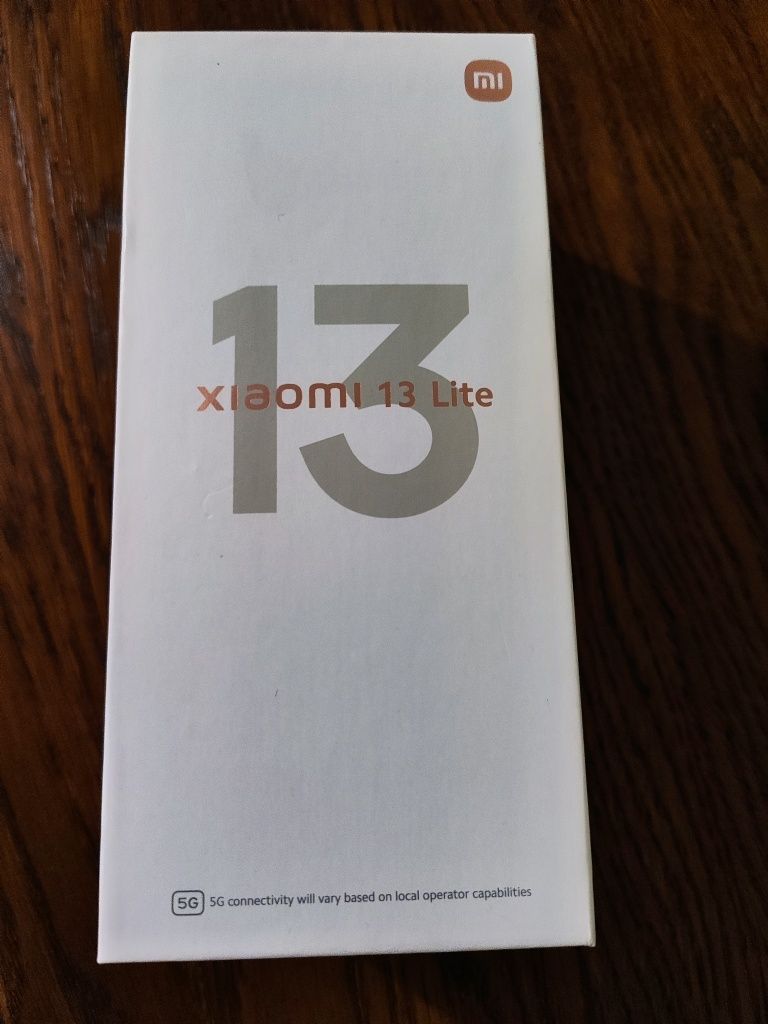 Телефон Xiaomi 13 Lite, 8GB RAM, 256 GB памет