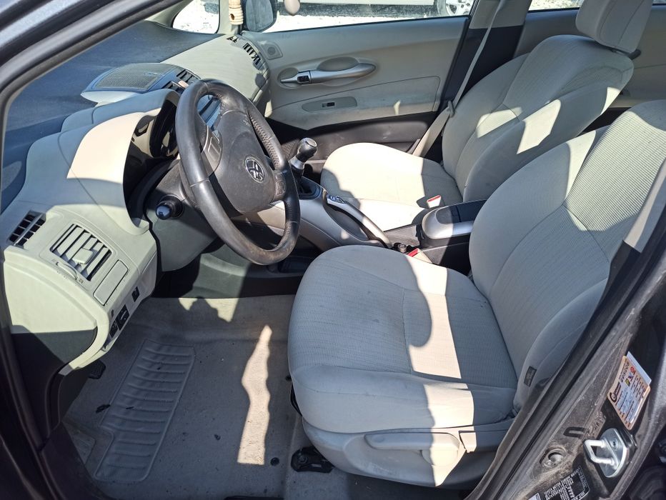 Toyota auris 1.6i