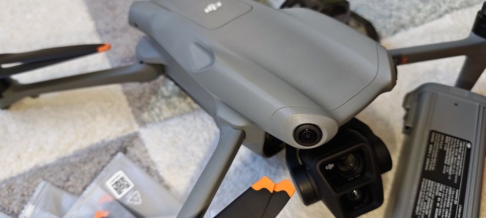 Dji Air 3 на малко полети