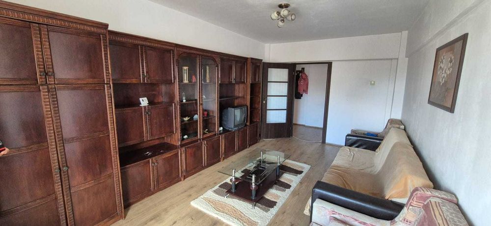 Apartament 3 camere cu 3 balcoane, giratoriu Zizin, aproape de Afi