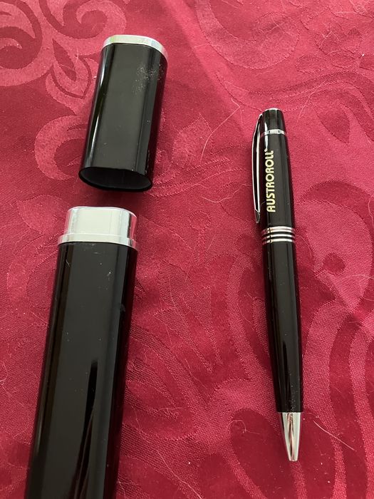 Химикалка с калъф