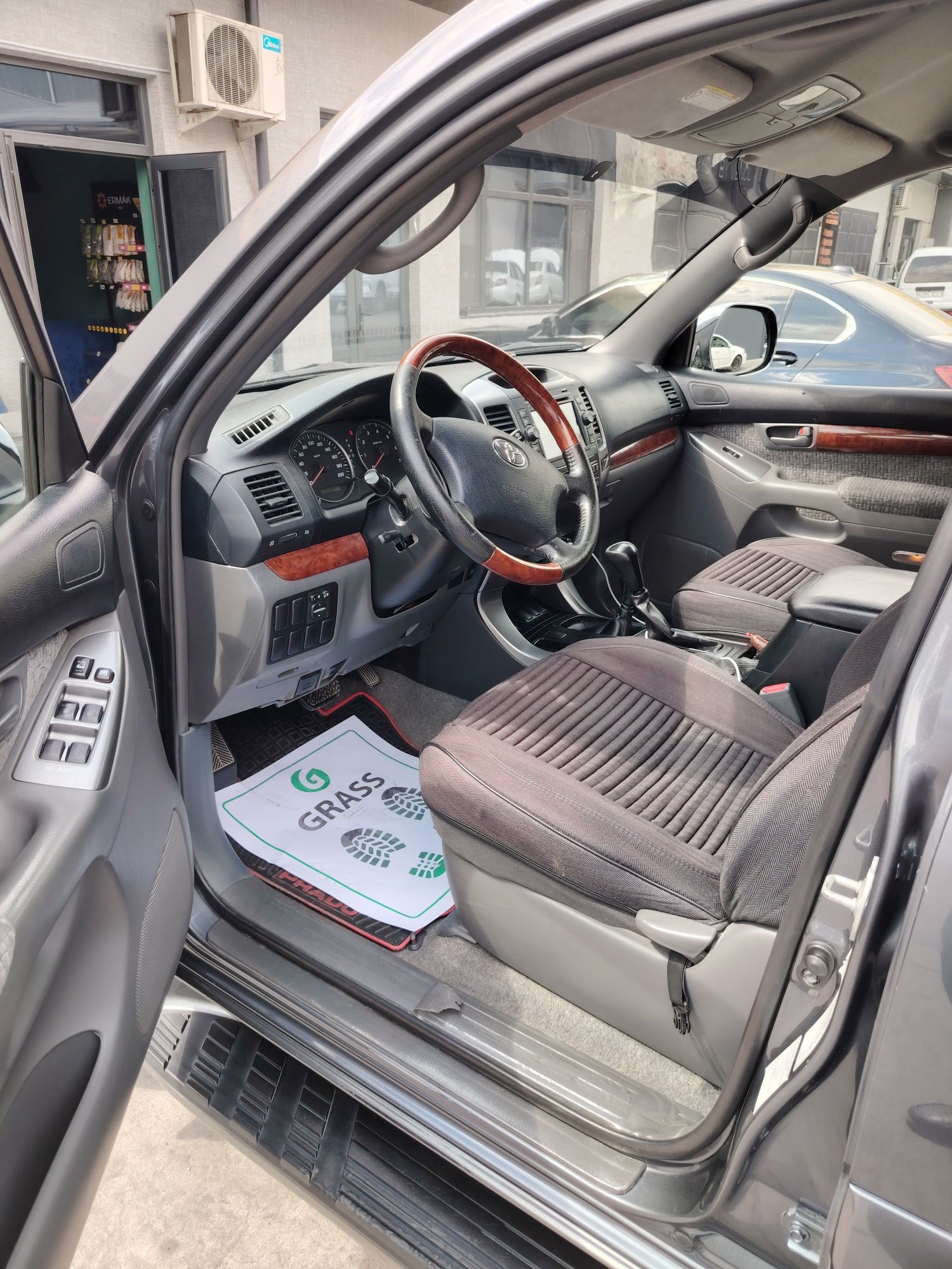 Toyota Prado 120 sotiladi