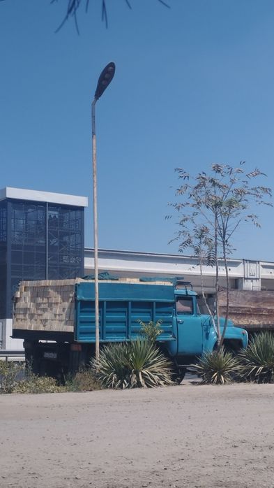 Tayor ortilgan ĝisht bor zilda va kamazda Oxangaron ĝisht xalol