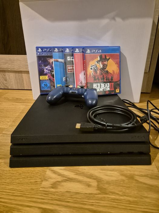 Playstation 4 Pro, 1TB, stare ca nou, cutie originala!