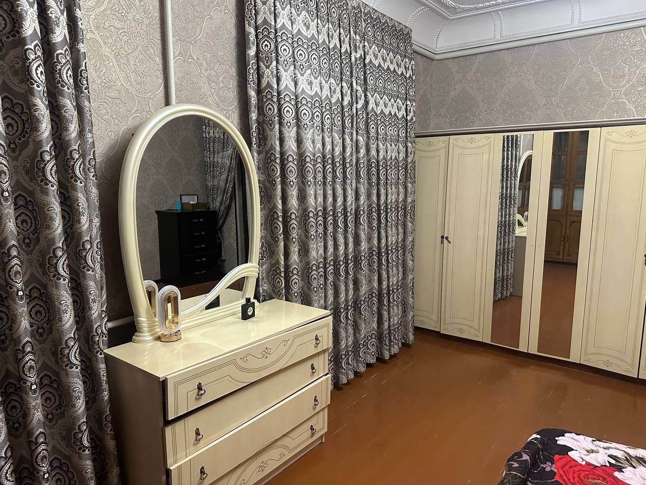 Аренда участик 8-ком 12 сотик Куйлюк  1200$