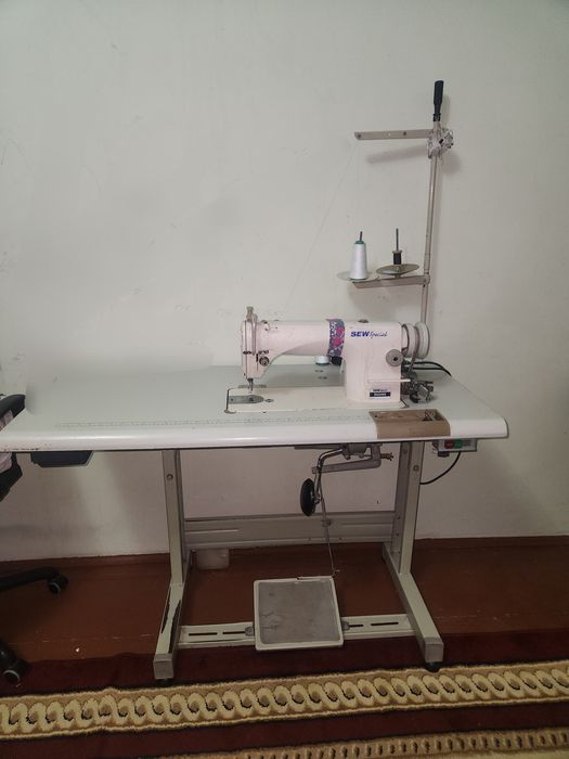 Tikuv mashinasi 2 tasi 450$ sotiladi