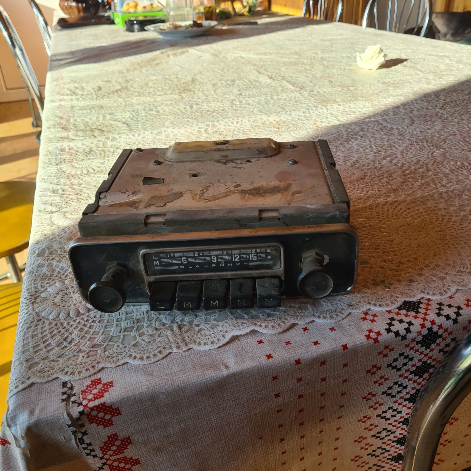 Продавам радио-уникатBloupunkт от1970г.Няма в България друго.