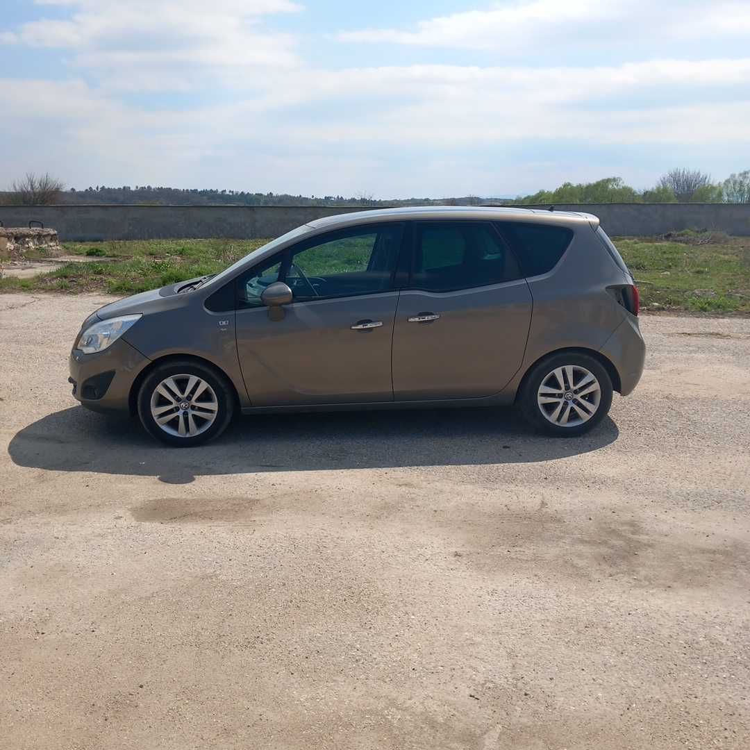 Opel Meriva B 2011г. кафявa/Опел Мерива B 1,4 бензин турбо на части