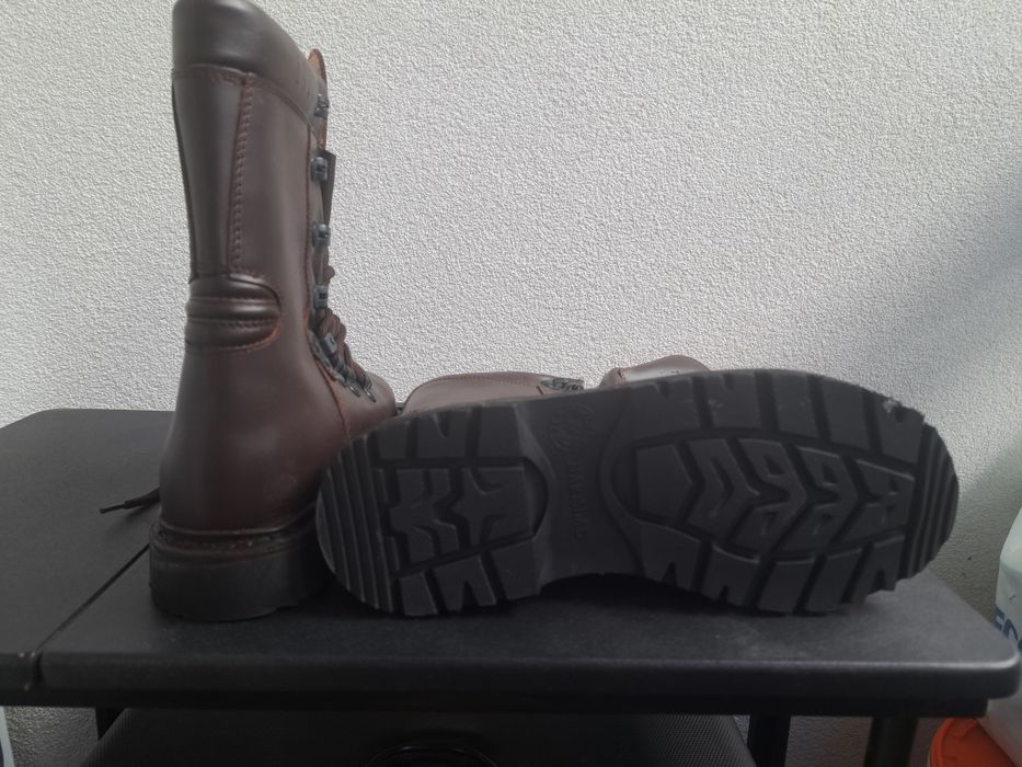 Bocanci militari din piele noi