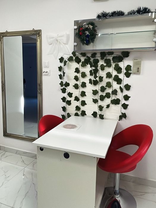 Inchiriez scaun de frizerie, coafor si manichiura