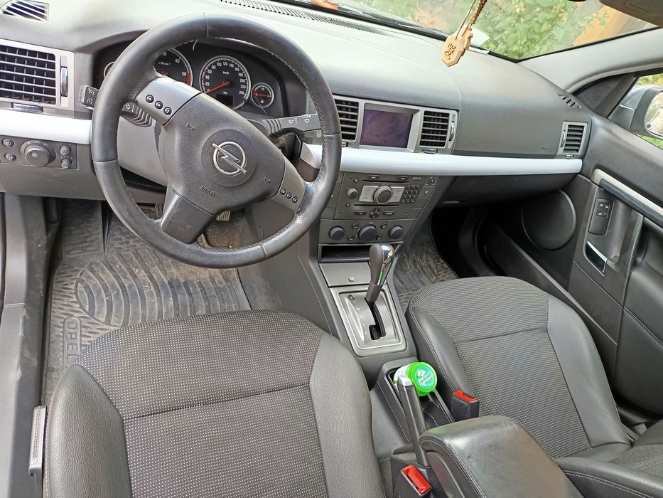 Vând Opel Vectra