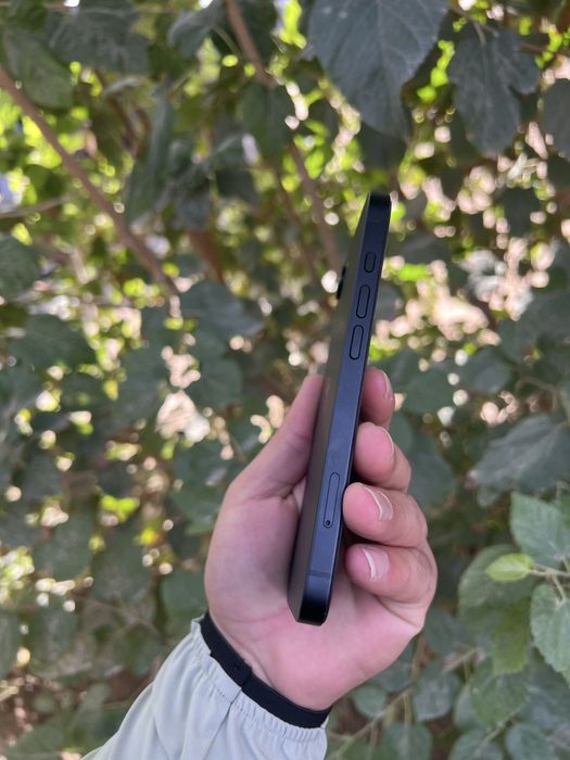 Iphone 16 e 128