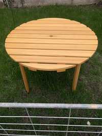 Masa rotundă din lemn