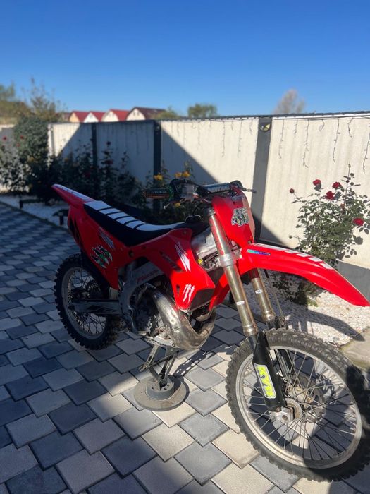 Vand Honda cr 250 sau schimb cu bmw e 46