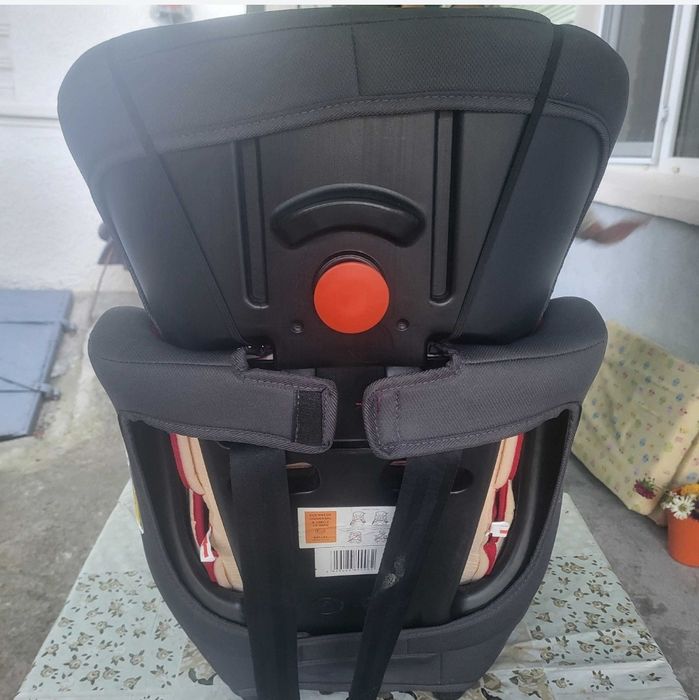 Scaun auto ajustabil U-Grow BXS-208GR, 9-36 Kg, Negru/Rosu