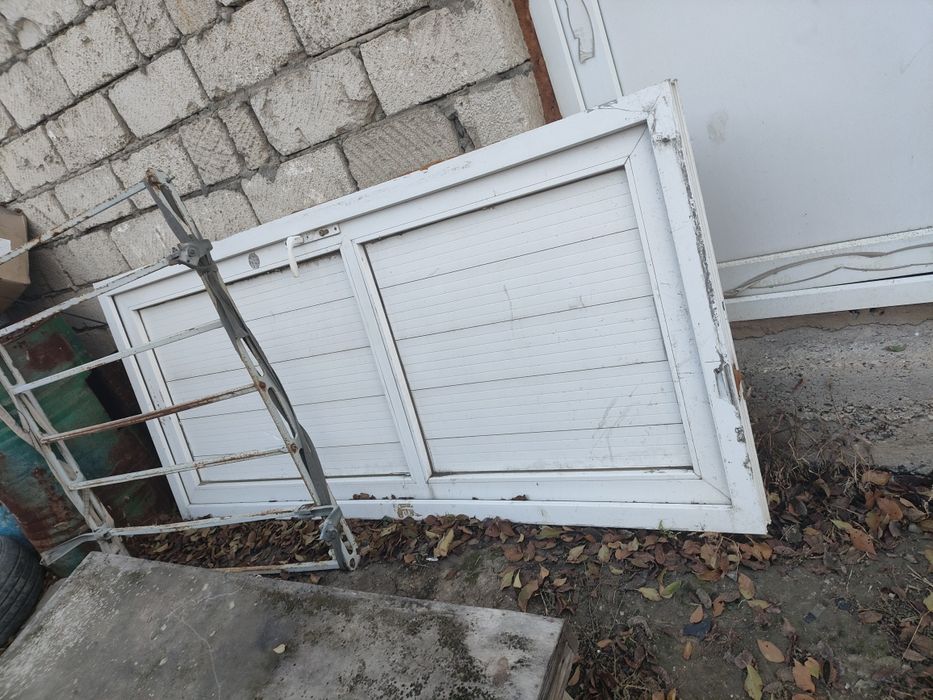 Продаётся Пластик дверь бу