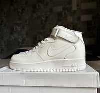 Nike Air Force 1 Mid (42,5)