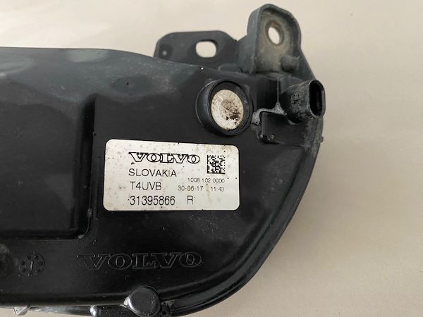 Proiector DRL lumina zi dreapta fata Volvo XC60 2016-2024 31395866