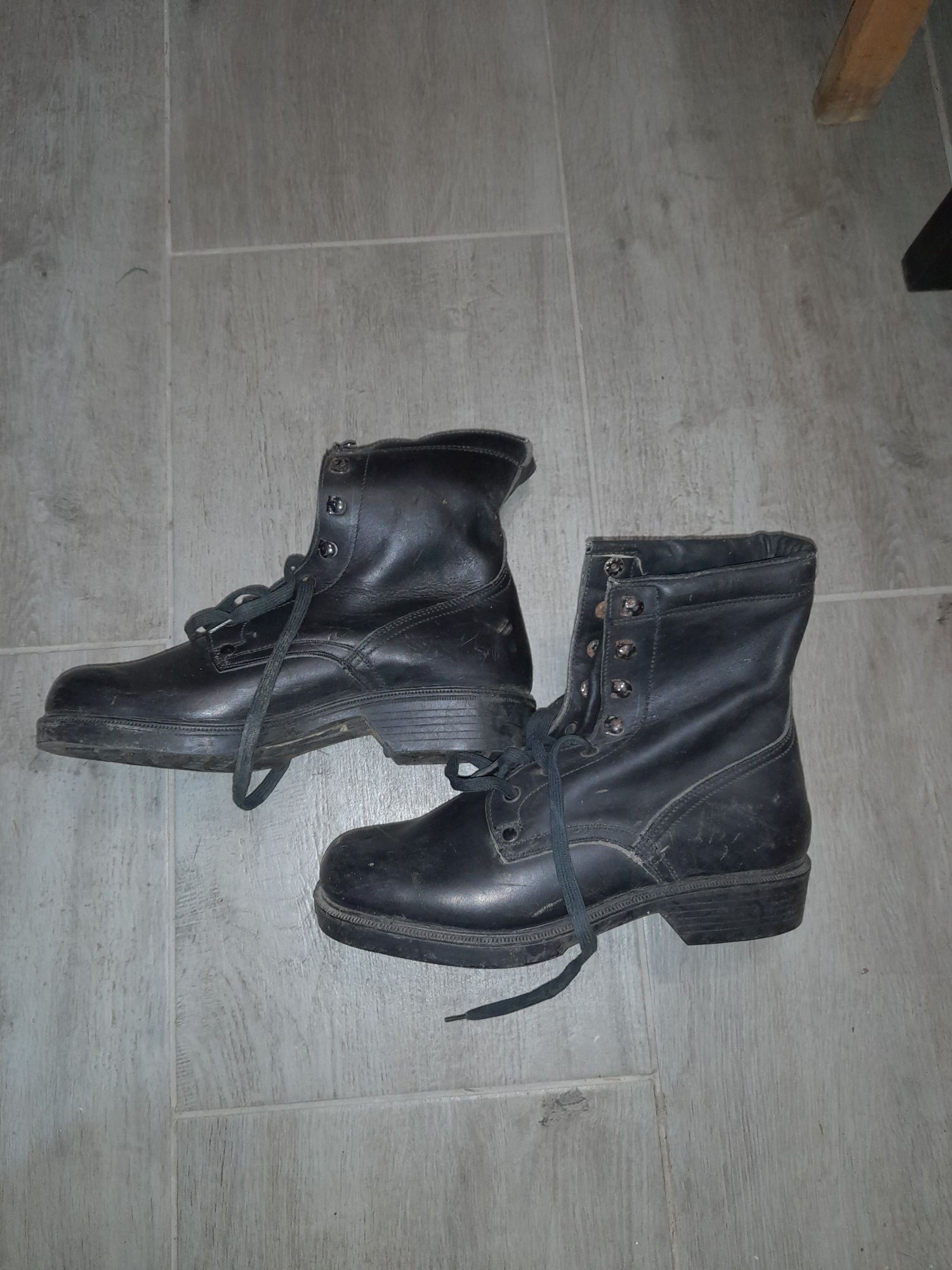 Обувки войнишки стар образец