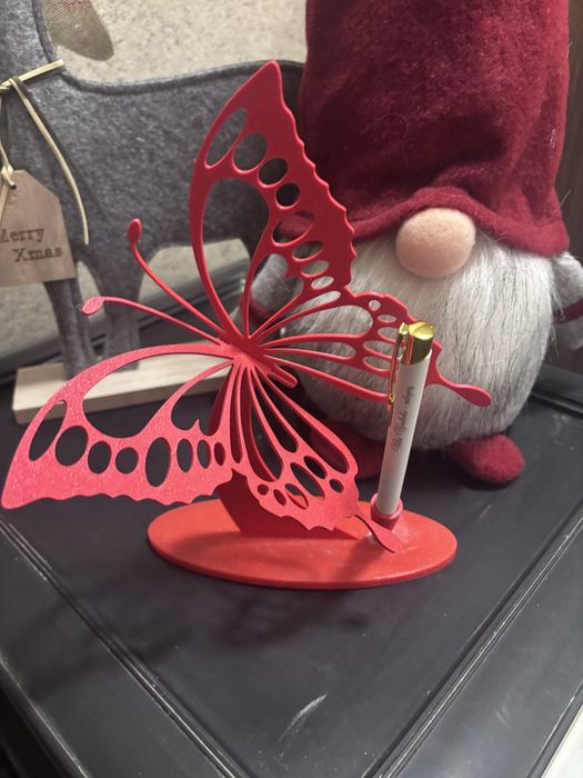 Моливник пеперуда