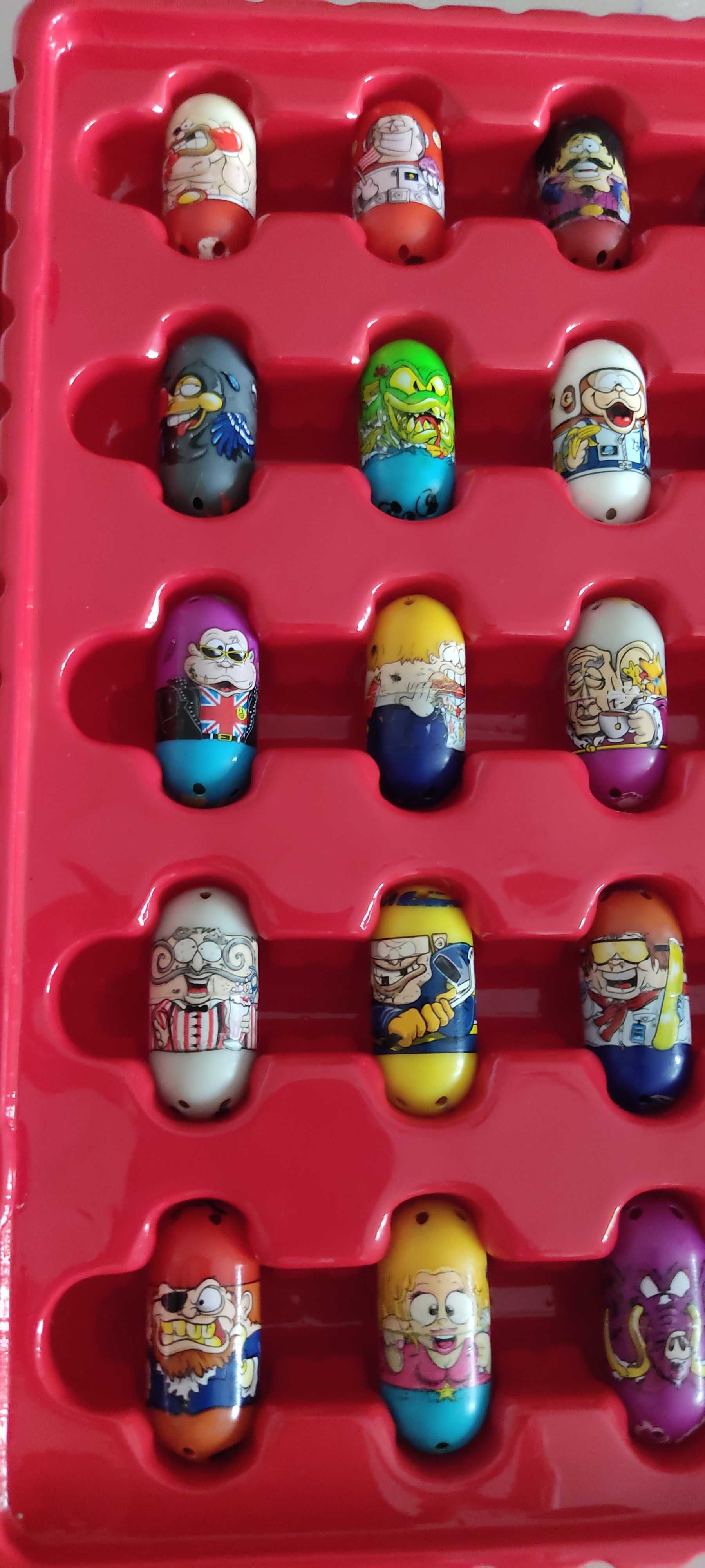 Кутия с колекция от бобчета Mighty beanz
