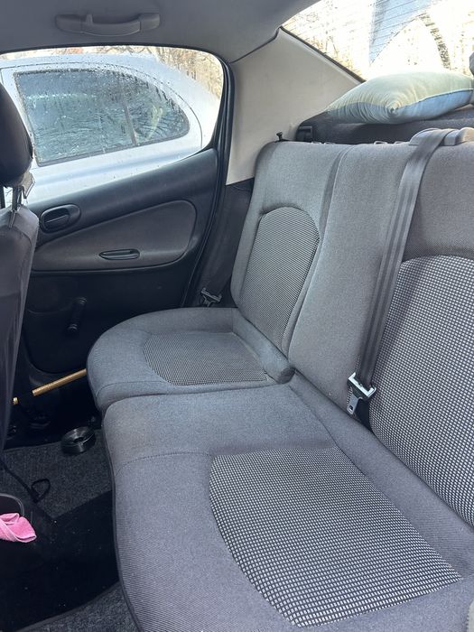 Peugeot 206 Седан Тъмно син металик