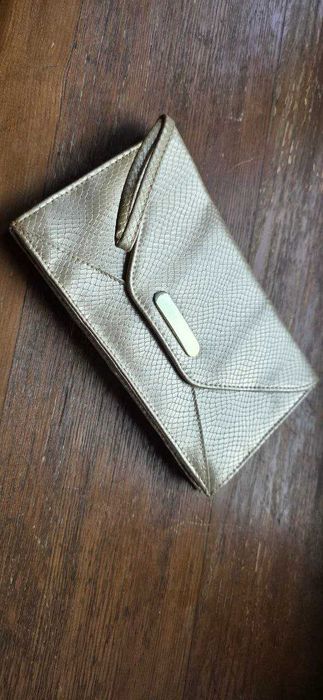 Продам новую сумочку-клатч