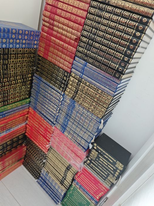 Colecție Prietenii Cartii, 250 vol, Cartonate, LUX