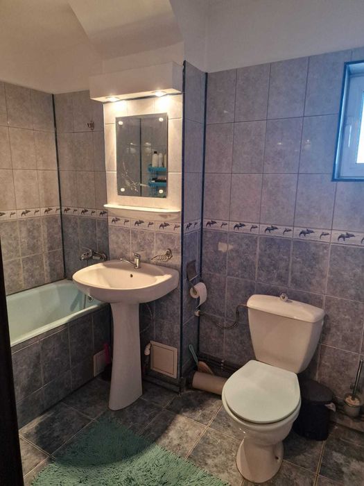 Apartament 4 camere de inchiriat