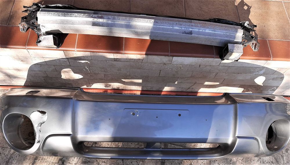 Armatura originala bara fata Subaru Forester SG 2005