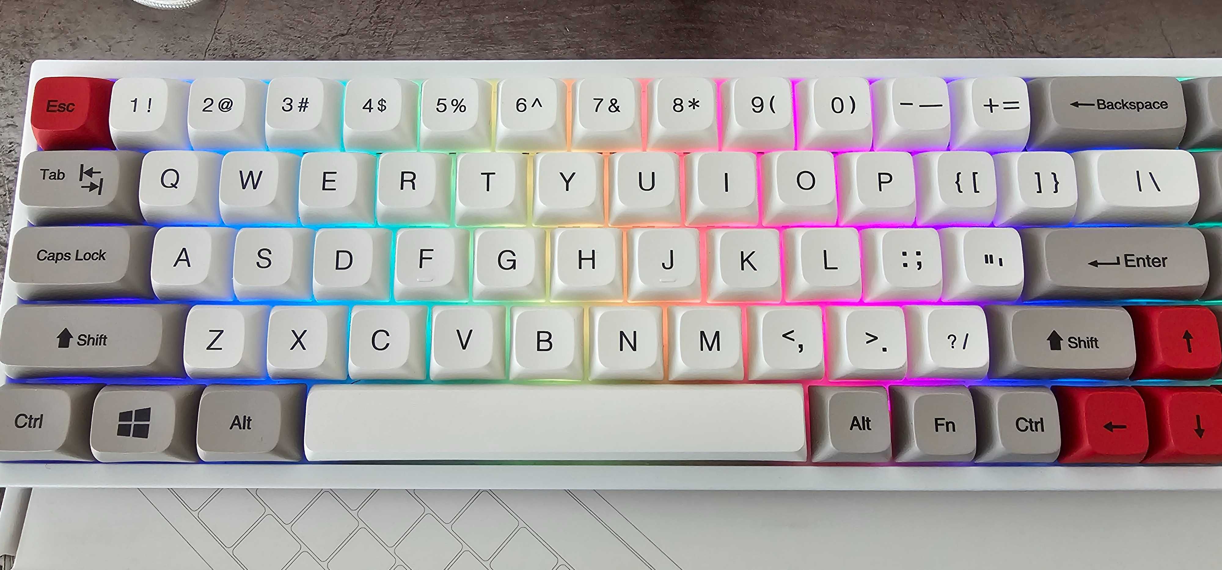 GK GAMAKAY TK68 RGB механична клавиатура (Gateron Blue Switch)