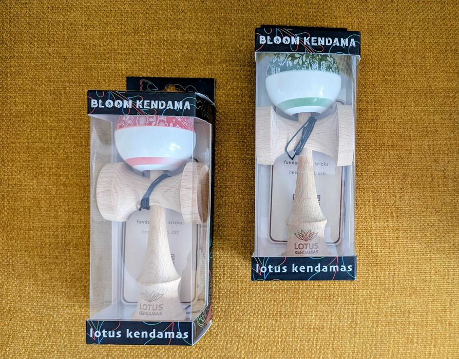 Kendama Lotus Bloom Shape - base hole balance & sticky clear paint