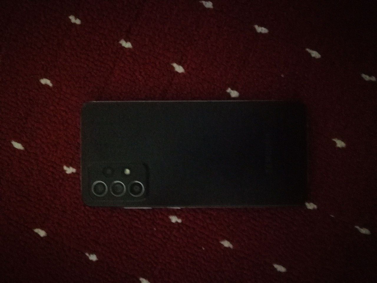 Telefon sotiladi