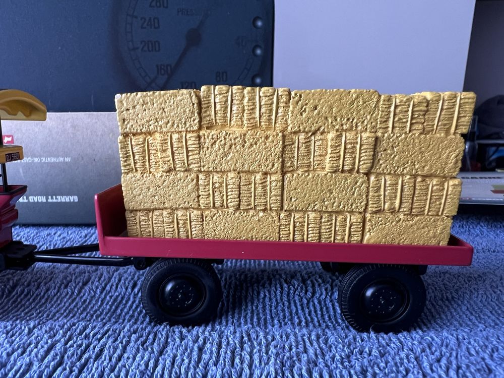 Corgi 80307 Garrett Tractor & Trailer