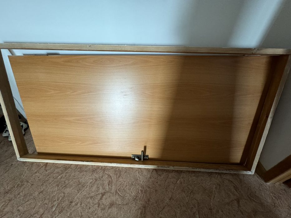 Продам дверь с косяком и ключами в хорошем состоянии