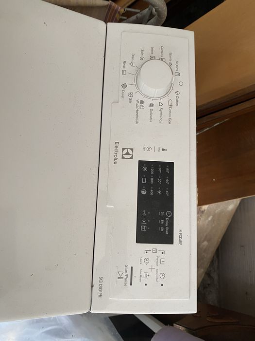 Dezmembrez masina de spalat , cu incarcare verticala