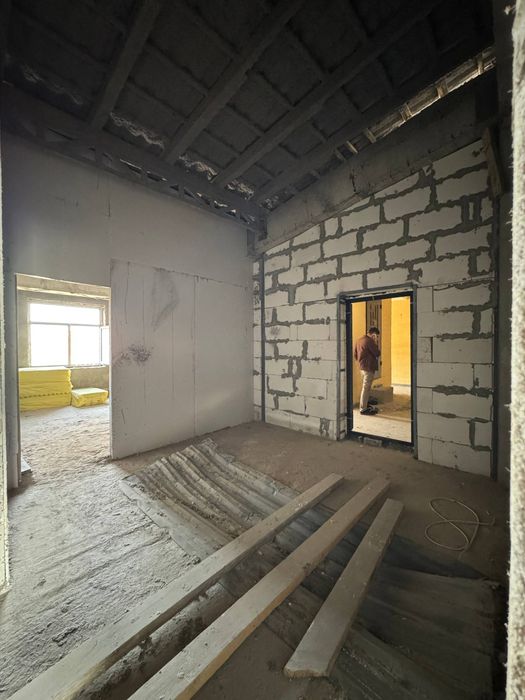 Продается 2 квартире по цене 1 к Куйлюк массив 5