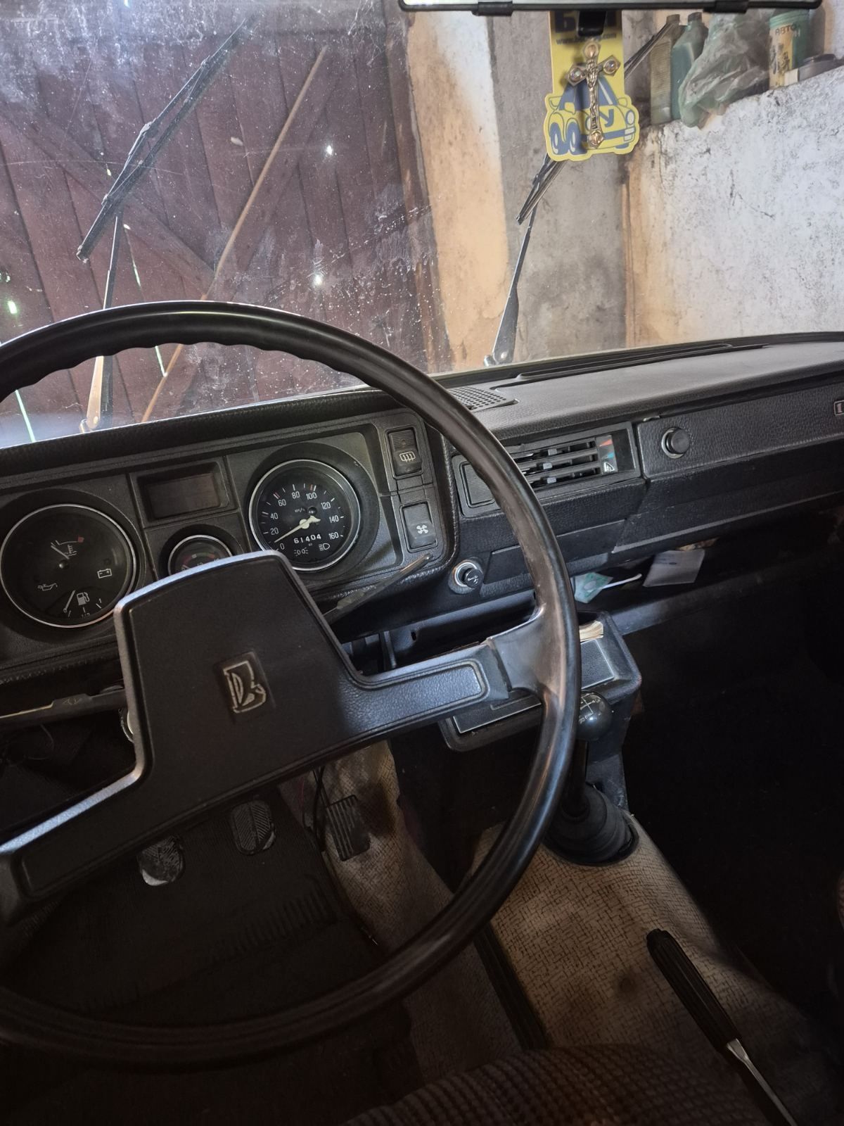Автомобил Лада 2105