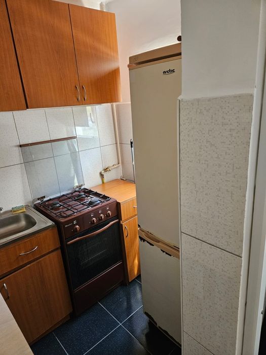 Inchiriez garsoniera