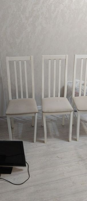 Продам стол и 4 стула