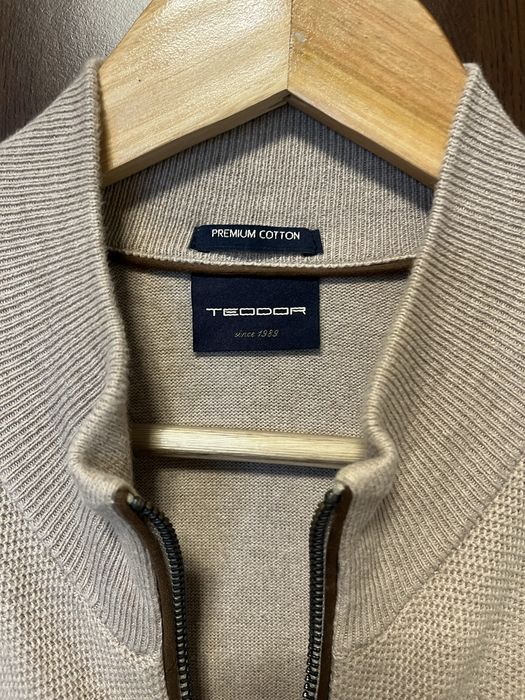 Луксозна жилетка с цип