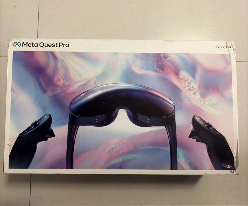 Oculus Meta Quest Pro 256