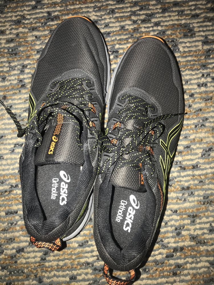 ASICS номер 45 дължина на стелките 28см