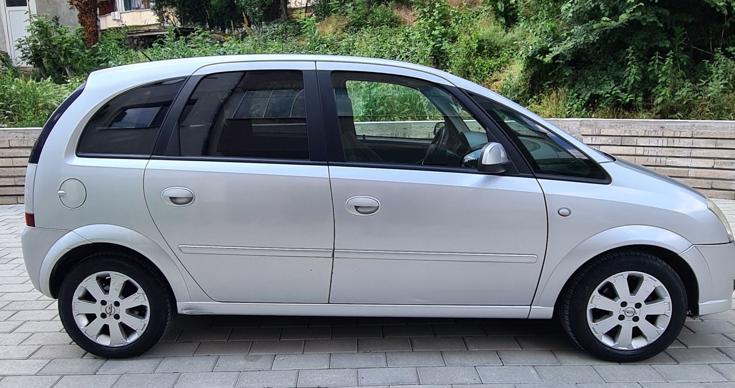 Продавам Opel Meriva 1.4