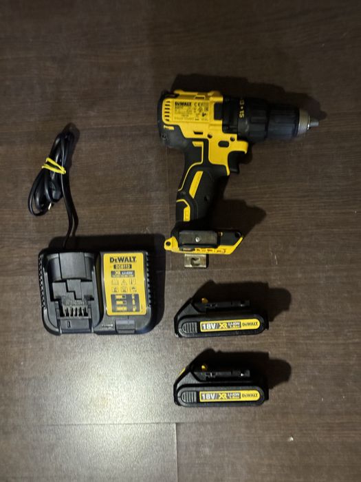 DeWalt DCD777 DCD 777 autofiletanta  incarcator  acumulatori