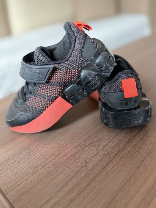 Детски маратонки Adidas Star Wars UK13