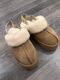 Продам слиперы. Фирма UGG