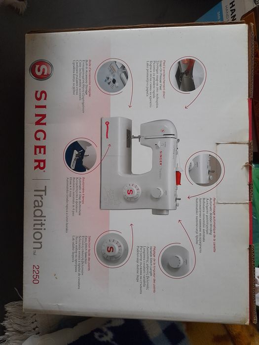 Mașină de cusut SINGER